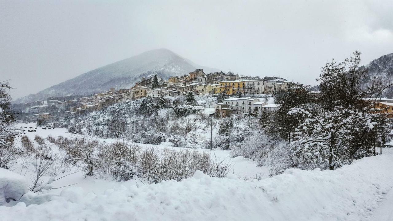 Casa Ai Piedi Della Riserva Naturale Pettorano sul Gizio Екстериор снимка